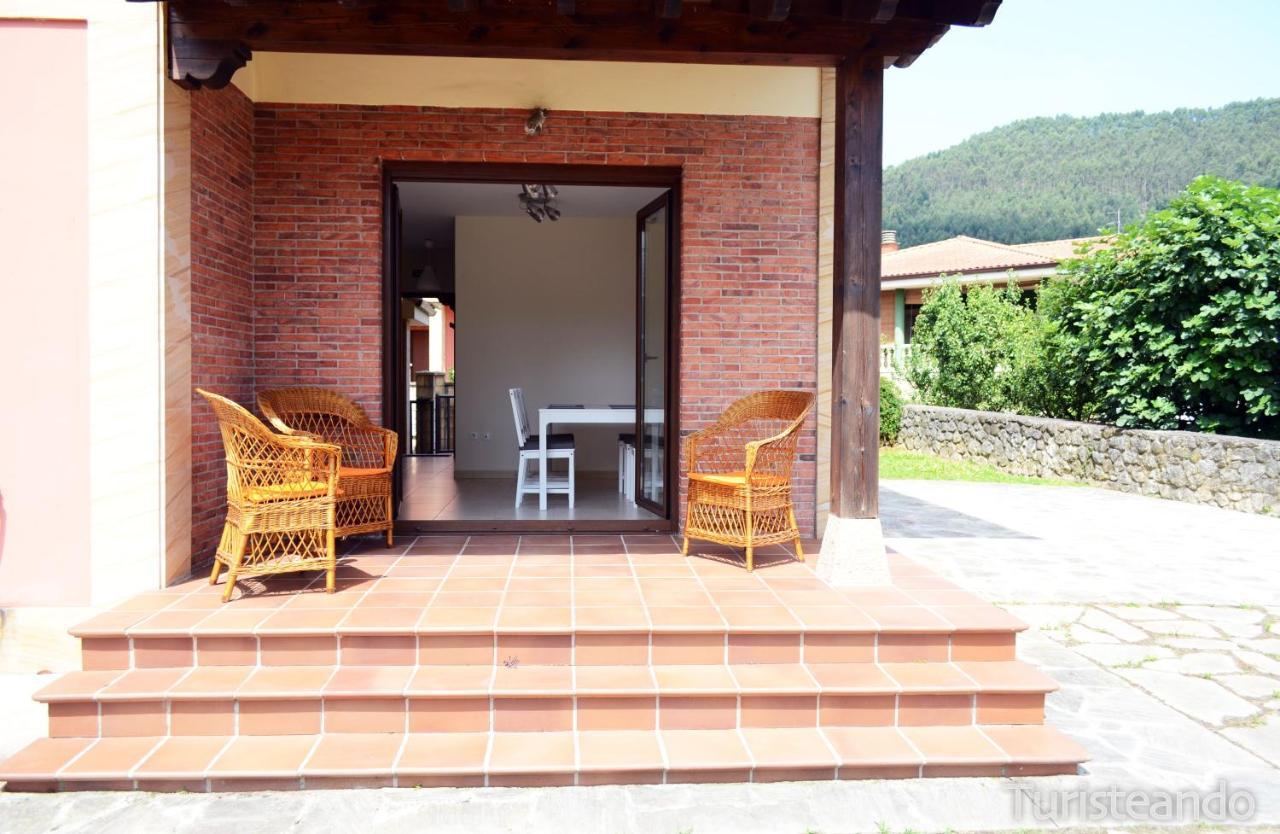Chalet Tina Mayor: amplio jardín y tranquilidad muy cerca de la playa Pesués Exterior foto